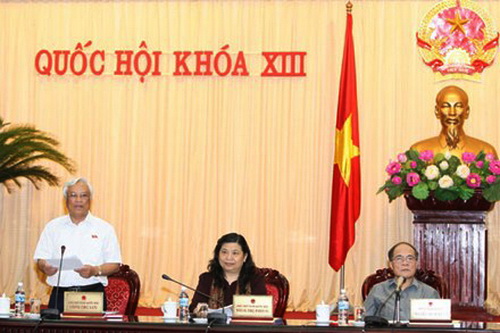 คณะกรรมาธิการสามัญแห่งรัฐสภาเวียดนามแสดงความคิดเห็นต่อรายงานของรัฐบาล