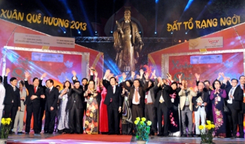 ชาวเวียดนามที่อาศัยในต่างประเทศฉลองตรุษเต๊ตในบ้านเกิด