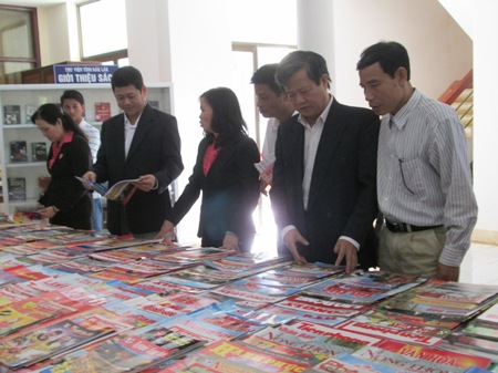 ประมวลหนังสือพิมพ์วสันต์ฤดูปีมะเส็ง๒๐๑๓