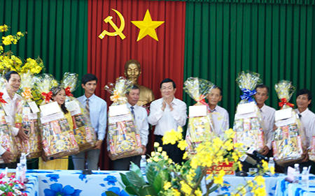 ประธานประเทศเวียดนามTrương Tấn Sangลงพื้นที่จังหวัดĐồng Tháp