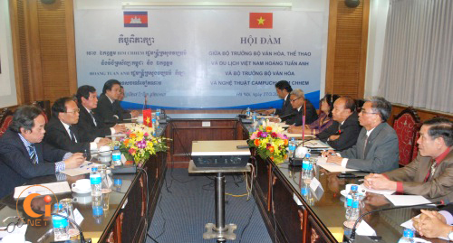 ความร่วมมือระหว่างจังหวัดเกิ่นเธอของเวียดนามและจังหวัดพระตะบองของกัมพูชา