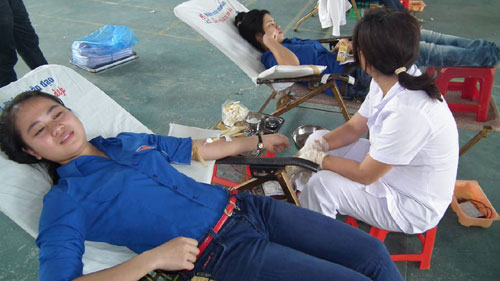 นครดานังและจังหวัดTuyên Quangขานรับวันปวงชนบริจาคโลหิต