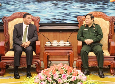 รัฐมนตรีกระทรวงกลาโหมเวียดนามให้การต้อนรับรัฐมนตรีช่วยว่าการกระทรวงกลาโหมอินโดนีเซีย