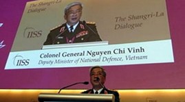 รัฐมนตรีช่วยกลาโหมเวียดนามNguyễn Chí Vịnhกล่าวปราศรัยในการสนทนาแซงกรีล่า