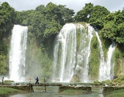 กาวบั่งลงมือก่อสร้างวัดเฝิตติ๊กชุกเลิมบ้านยก