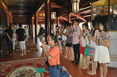 ค่ายฤดูร้อนเวียดนามปี๒๐๑๓ การเดินทางไปเยือนกรุงเก่าเว้