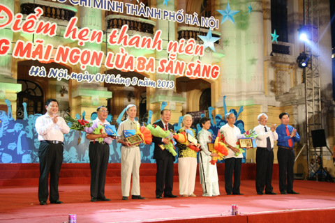 โครงการจุดนัดพบเยาวชน“เปลวเพลิงแห่งความพร้อม๓ประการที่เปร่งประกายตลอดกาล”