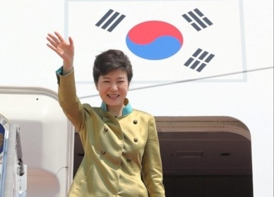 ประธานาธิบดีสาธารณรัฐเกาหลีเดินทางมาเยือนเวียดนามอย่างเป็นทางการ