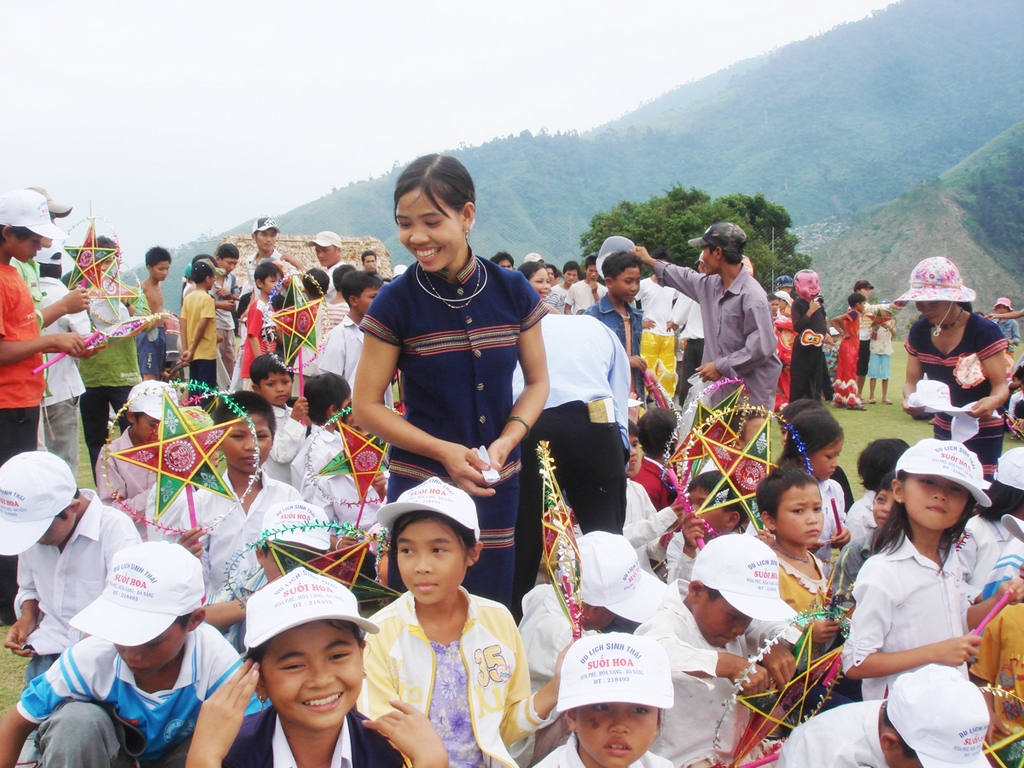 เทศกาลไหว้พระจันทร์เพื่อเด็กยากจน