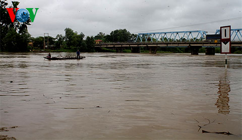 ภาคกลางเวียดนามรับมือกับพายุลูกที่๘