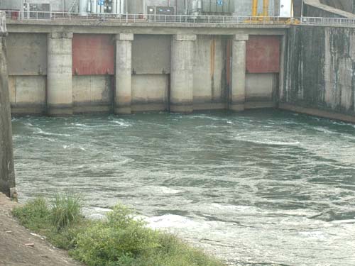 ยกเลิกโครงการไฟฟ้าพลังน้ำที่ขาดประสิทธิภาพ