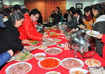 ชมรมชาวเวียดนามที่อาศัยในต่างประเทศฉลองวสันตฤดูปี๒๐๑๔