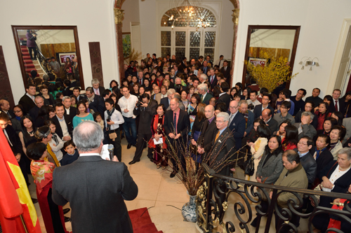 กิจกรรมฉลองวสันต์ปีมะเมียของชมรมชาวเวียดนามที่อาศัยในเบลเยี่ยมและสาธารณรัฐเช็ก