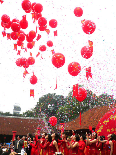 วสันต์ฤดูของประเทศจากเดียนเบียนถึงเจื่องซา