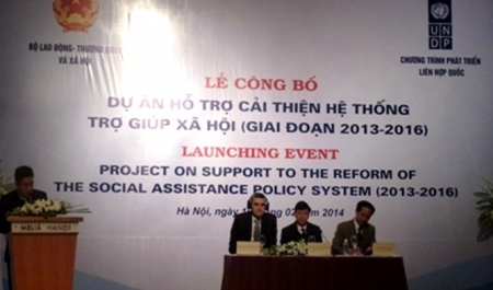 เริ่มปฏิบัติโครงการ“ช่วยเหลือการปรับปรุงระบบนโยบายช่วยเหลือทางสังคม”