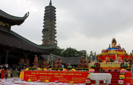 งานวิสาขบูชาโลก๒๐๑๔–การพัฒนาและผสมผสานของพุทธศาสนาเวียดนาม