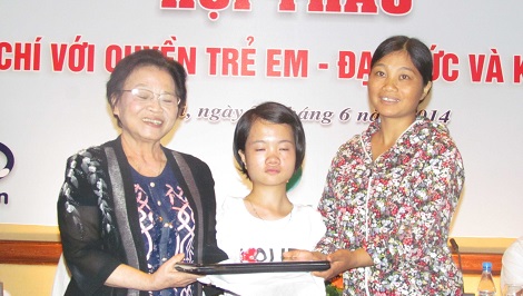 สื่อมวลชนควรเดินหน้าในการรายงานข่าวเกี่ยวกับการปฏิบัติสิทธิของเด็ก