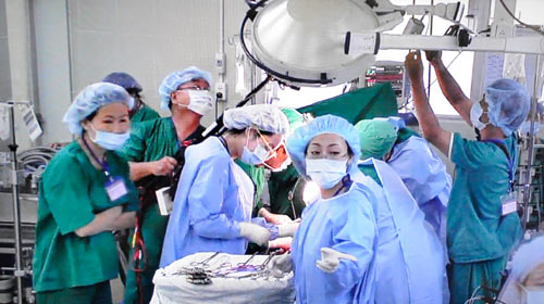 เรียกร้องหุ้นส่วนต่างๆให้ความช่วยเหลือเวียดนามในการปรับปรุงการฝึกอบรมบุคลากรด้านสาธารณสุข