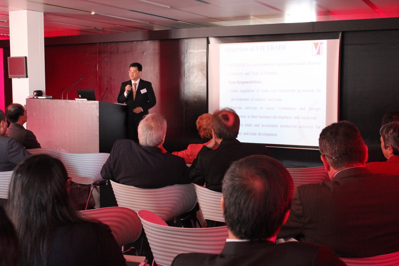 นักธุรกิจฝรั่งเศสมีความประสงค์พัฒนาธุรกิจในตลาดเวียดนาม