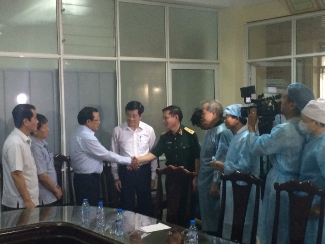 ประธานประเทศเดินทางไปเยี่ยมทหารที่ได้รับบาดเจ็บสาหัสจากเหตุเฮลิคอปเตอร์Mi ๑๗๑ตก