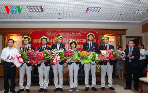 เวียดนามคว้ารางวัลระดับสูงในการแข่งขันโอลิมปิกสาขาวิชาชีวภาพระหว่างประเทศ