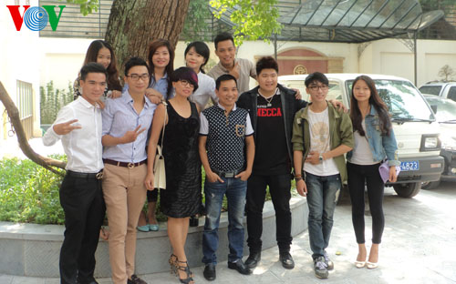 มีนักร้อง๑๐คนเข้ารอบชิงชนะเลิศการประกวดเสียงร้องเพลงฮานอยปี๒๐๑๔