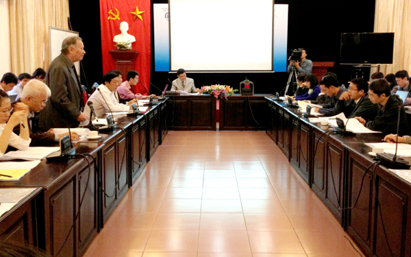 ปรับปรุงโครงสร้างการลงทุนสาธารณะในกรอบการปรับปรุงรูปแบบการขยายตัว