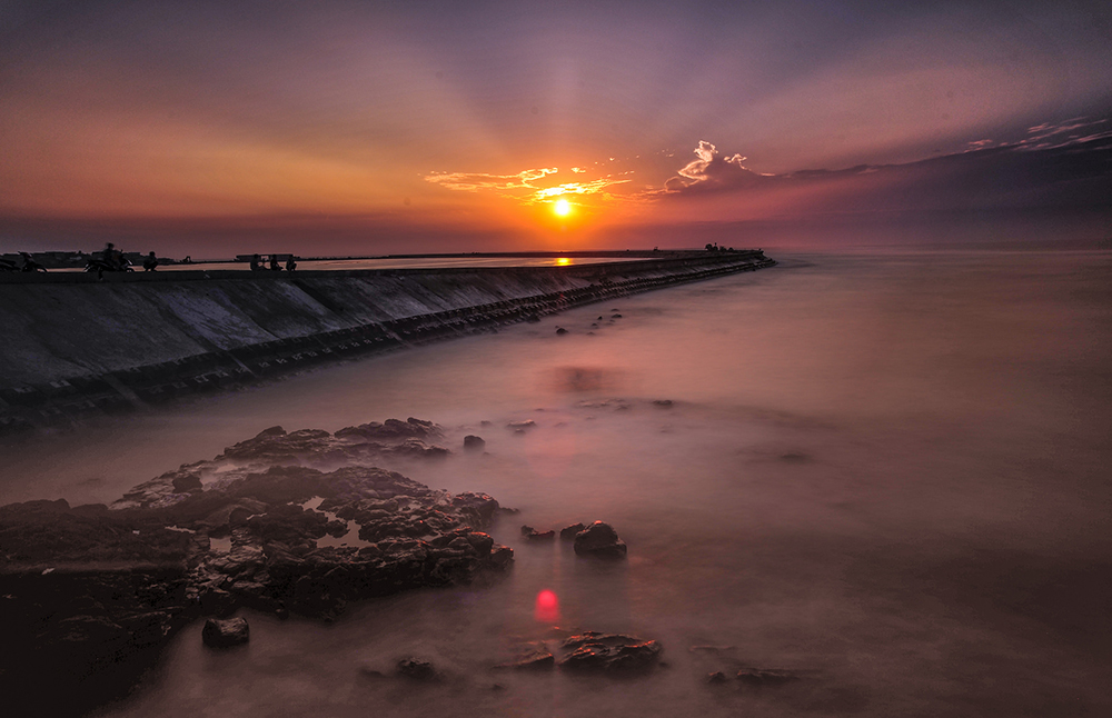 Hoàng hôn trên hòn đảo Lý Sơn.