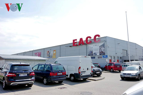 cho nguoi viet tai warszawa- thu do cua ba lan hinh 5