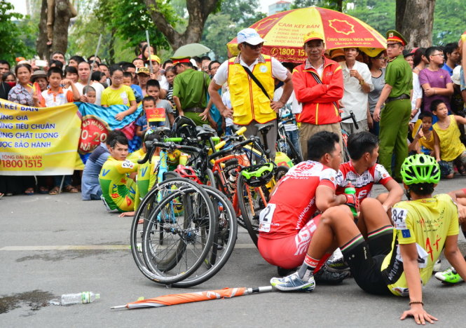 Người Hà Nội rủ nhau về phố đi bộ trong ngày Quốc khánh  