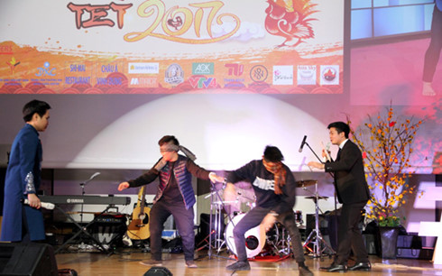 cong dong sinh vien viet nam tai duc tung bung don nam dinh dau hinh 3