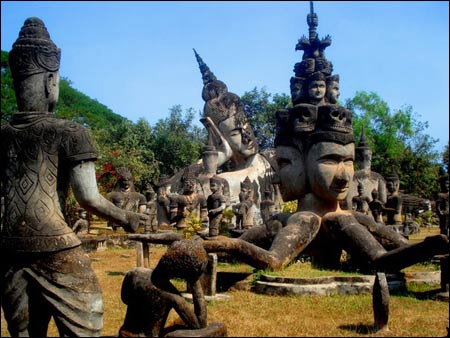 ទៅទស្សនាវត្តសៀងខួន នៅប្រទេសឡាវ