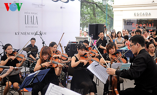 Luala Concert-ការគួបផ្សំរវាងតូតន្រ្តីប្រពៃណី ជាមួយតូតន្រ្តីសម័យ