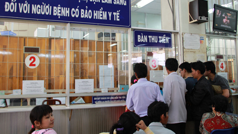 ឃ្លាំមើលការអនុវត្តគោលនយោបាយច្បាប់ស្តីពីការធានារាប់រង សុខាភិបាល