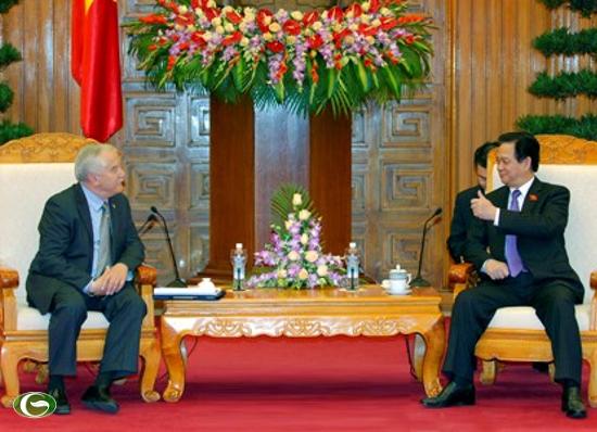 នាយករដ្ឋមន្រ្តីវៀតណាមលោកNguyen Tan Dungទទួលជួបសន្ទនា ជាមួយរដ្ឋមន្រ្តីកសិកម្មអ៊ីស្រាអែល