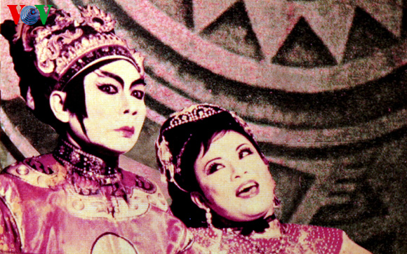 រោងល្ខោនTuong វៀតណាមទាក់ទាញទស្សនិកជនបរទេស ដោយសិល្បះប្រពៃណី