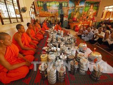 បុណ្យចូលឆ្នាំថ្មីត្រូវបានបង្កើតឡើងនៅរដ្ឋធានី ហាណូយជាលើដំបូង ។