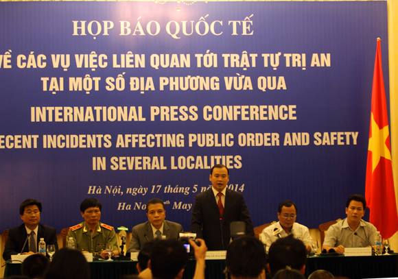 វៀតណាមធានាសន្តិសុខនិងសុវត្ថិភាពខាងអាយុជីវិតនិងទ្រពសម្បិតរបស់ បណ្តាអង្គារនិងអង្គភាពអាជីវកម្មបរទេសនៅវៀ