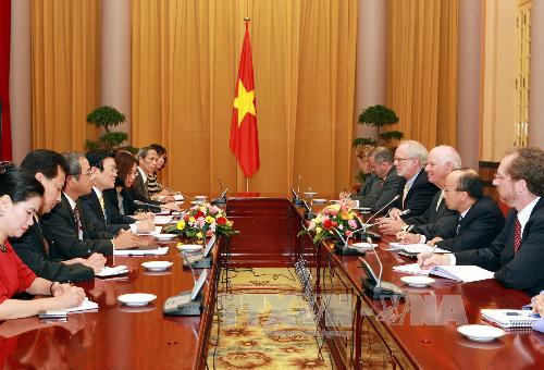 ប្រធានរដ្ឋវៀតណាមទទួលជួបសន្ទនាជាមួយលោកប្រធានអនុគណះ កម្មការបូពា៏ប៉ាស៊ីហ្វិក អាមេរិក។