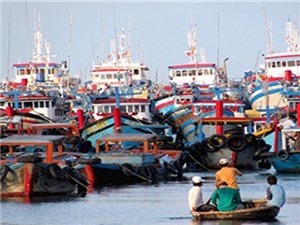 រដ្ឋាភិបាលផ្សព្វផ្សាយគោលនយោបាយជួយអ្នកនេសាទ។