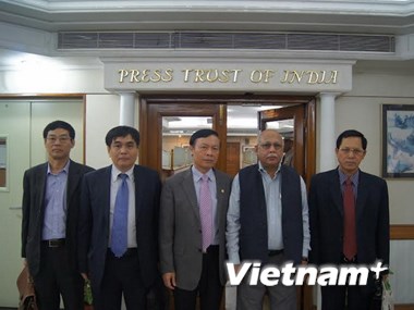 អនុប្រធានគណះកម្មការ ឃោសនានិងអប់រំវៀតណាមបំពេញទស្សនកិច្ច ការងារនៅឥណ្ឌា។