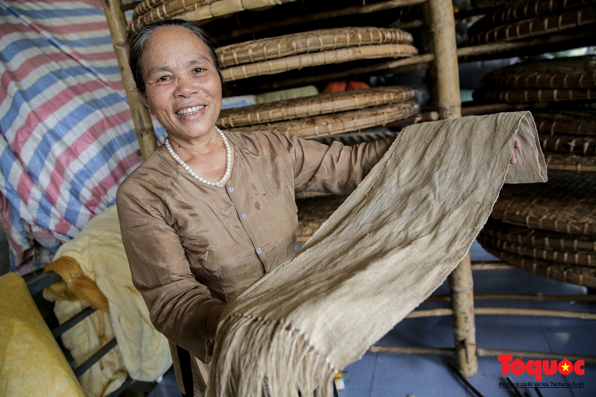 Phan Thi Thuân, la gardienne de la soie de Phung Xa