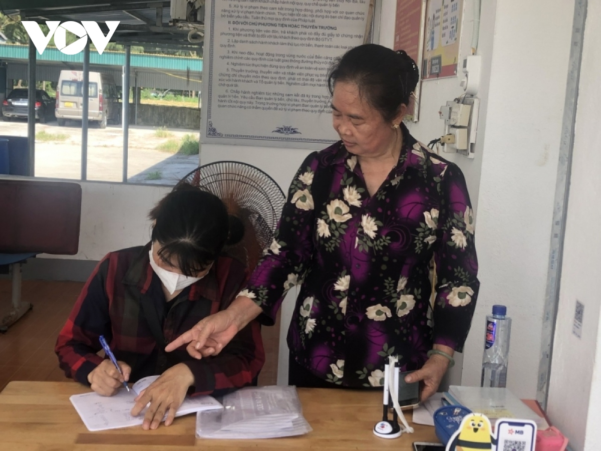 Trân Thi Son, la conceptrice des voyages sur les îles de Mong Cái