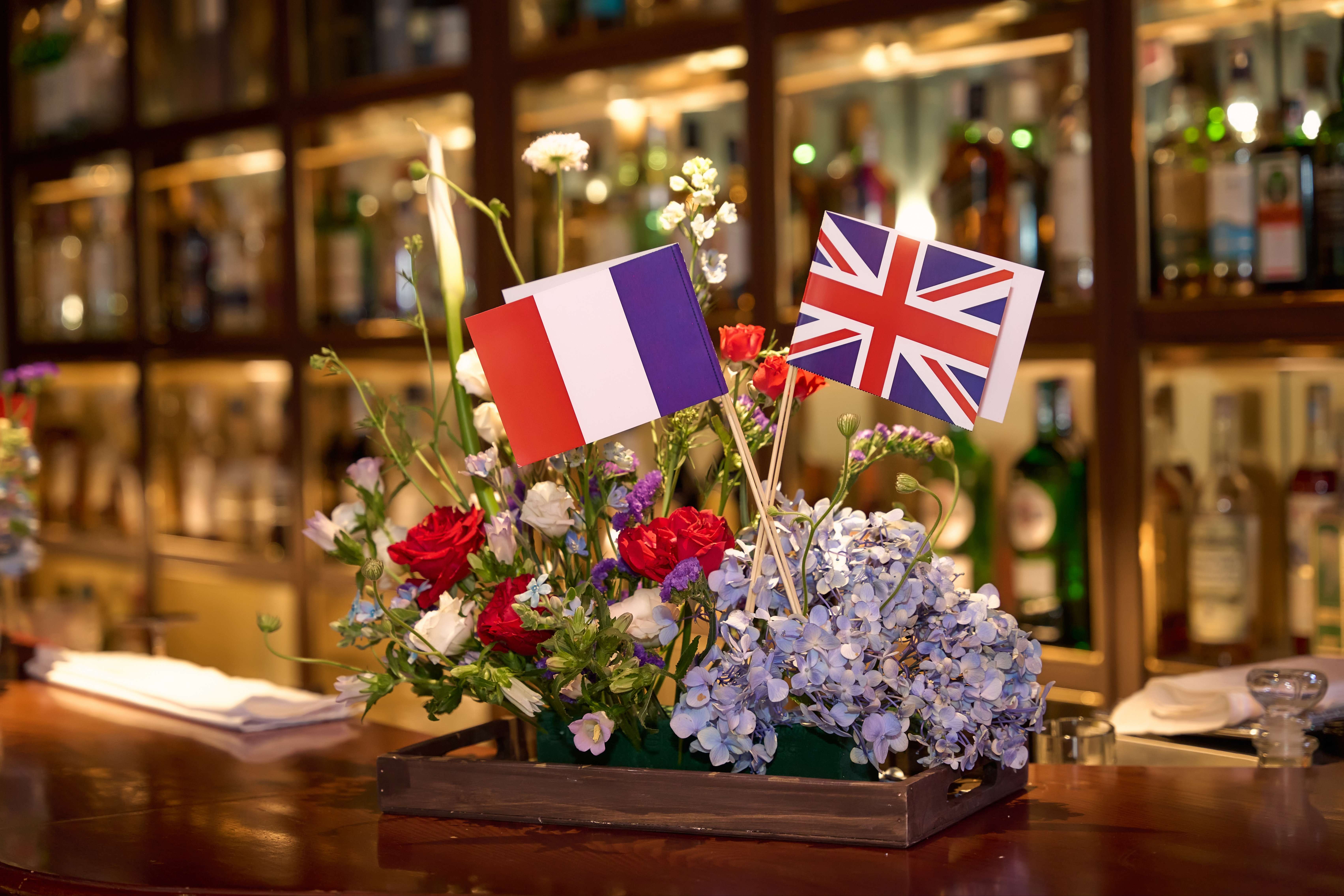 VIN ET GIN: Le premier évenement de coopération entre l’UAVF et l’UKAV