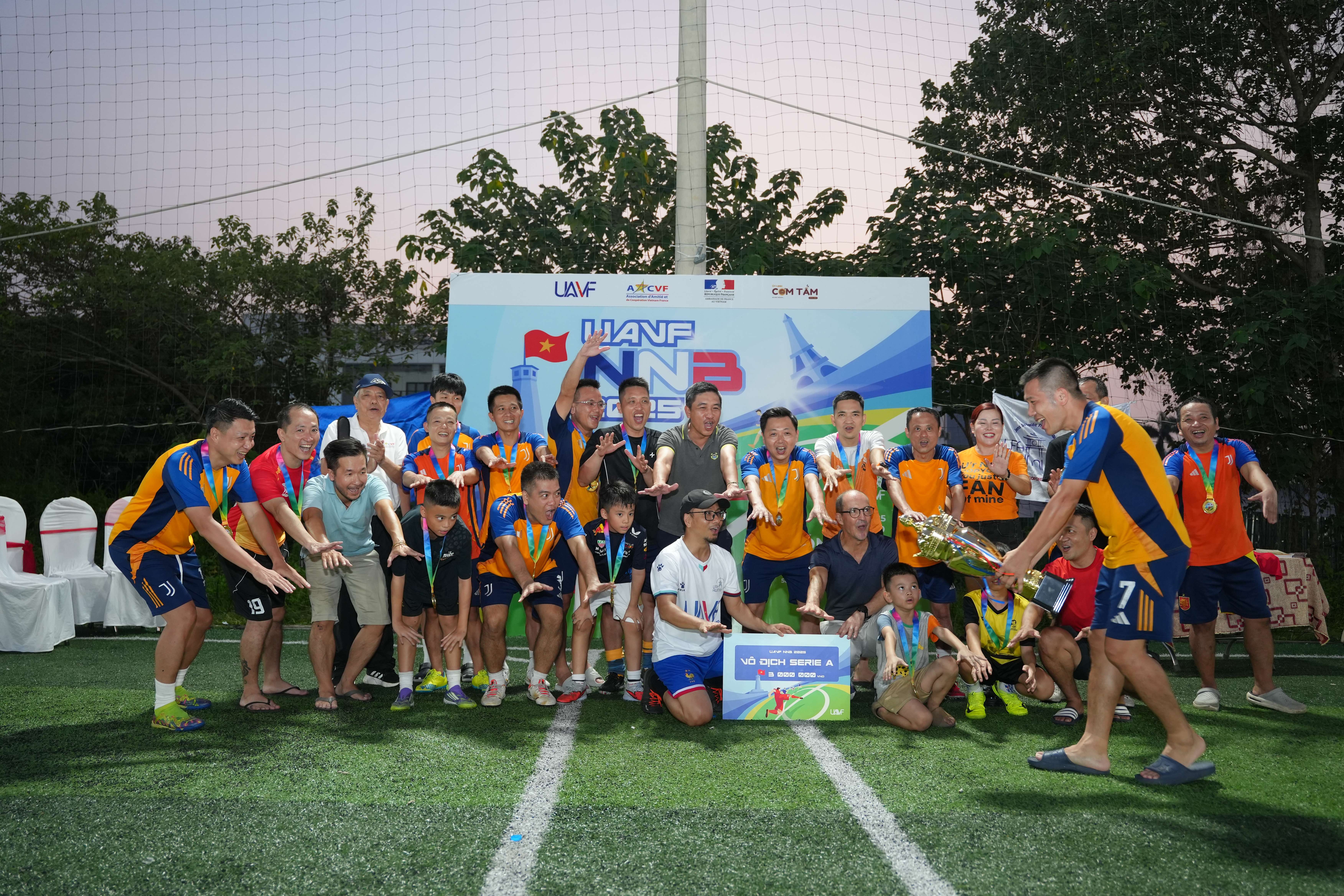 Tournoi de football UAVF–NNB 2025: le sport au service de l’amitié entre la France, le Vietnam et l’Europe