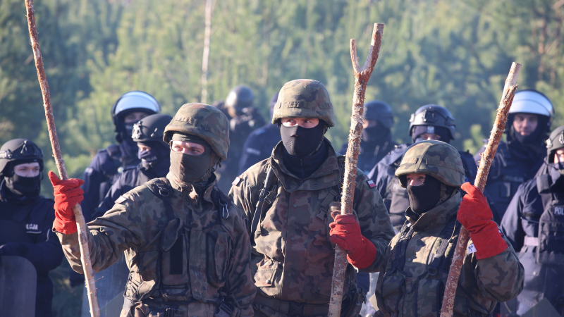 Эскалация дипломатической напряженности между Польшей и Беларусью в связи с миграционным кризисом на границе