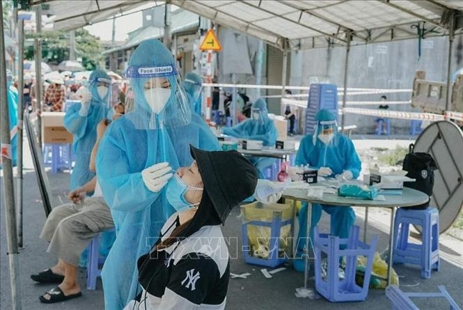 Во многих странах мира зафиксировано более 100 тыс. новых случаев заражения ковидом за последние сутки