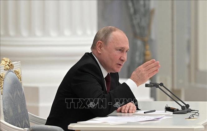 Президент Владимир Путин поручил пересматривать стратегию деятельности России в ВТО