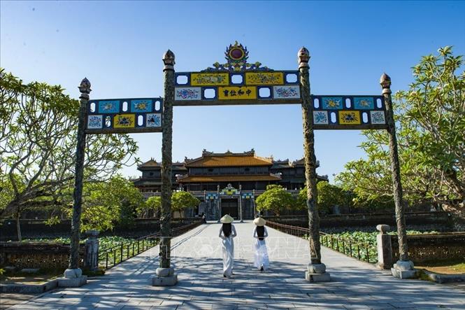 Тхыатхиен-Хюэ: представление 32 копий печатей династии Нгуен