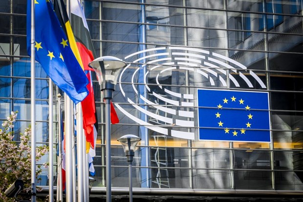 Европарламент принимает меры по энергосбережению